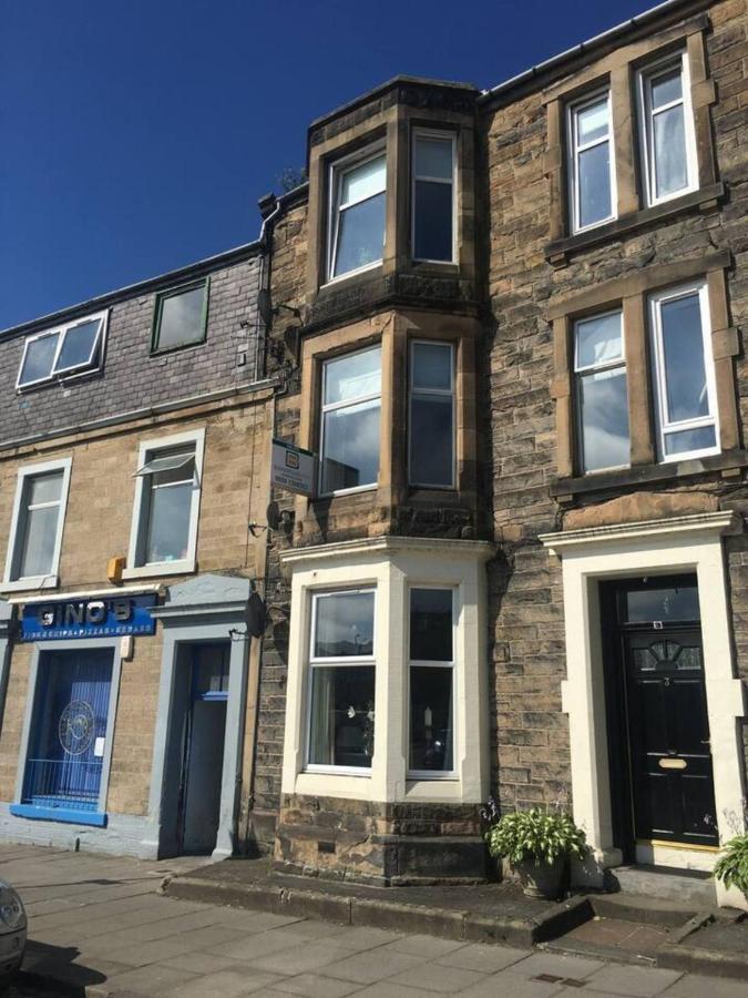 Stunning 2-Bed Apartment In Hawick Exterior photo