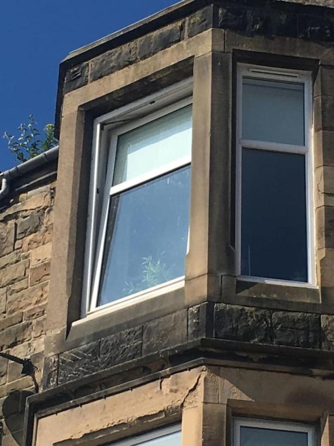 Stunning 2-Bed Apartment In Hawick Exterior photo