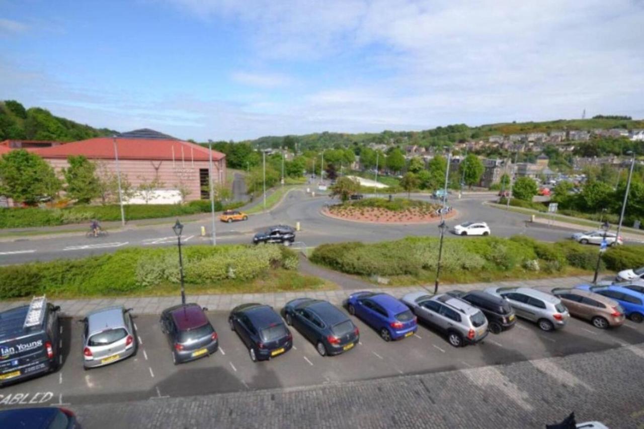 Stunning 2-Bed Apartment In Hawick Exterior photo